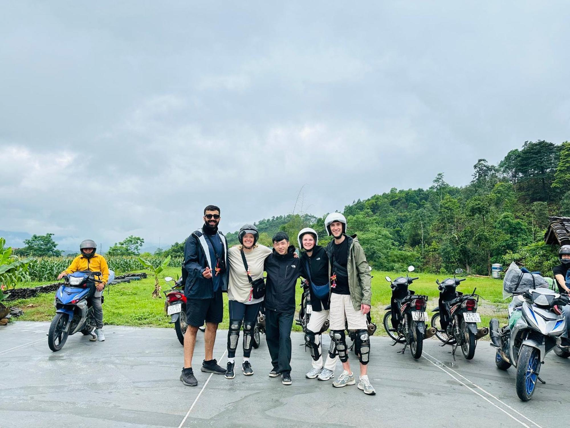 Ban Bang Ecolodge Tours & Motorbike Rental Ha Giang Exterior foto
